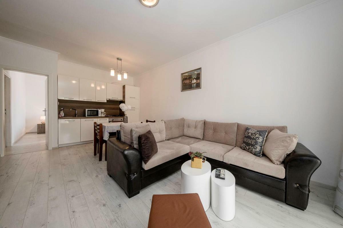 Apartman Jasmina Banjol ภายนอก รูปภาพ