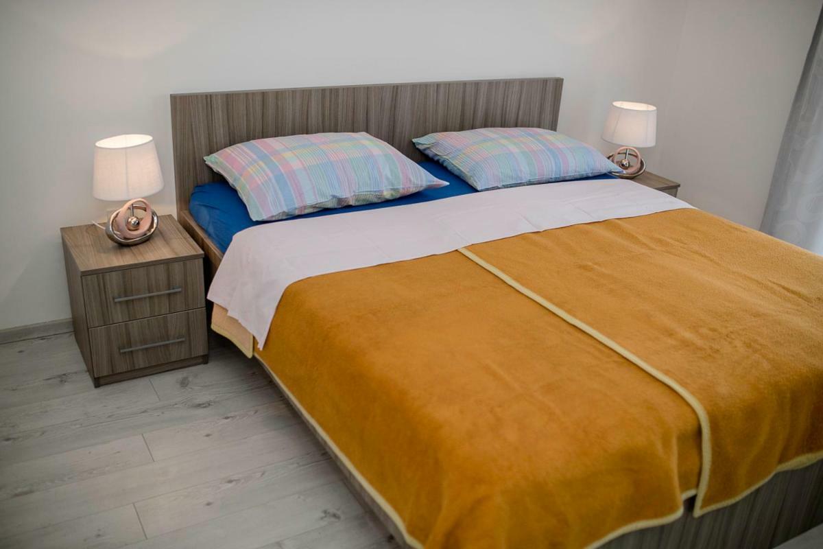 Apartman Jasmina Banjol ภายนอก รูปภาพ